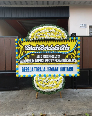 Papan Bunga Duka di Ujungtebu